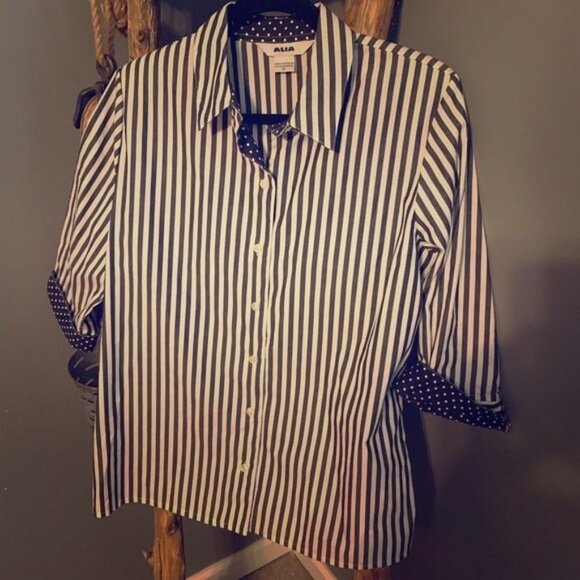 VINTAGE Alia Striped Button Up - Size 12 - Picture 1 of 9